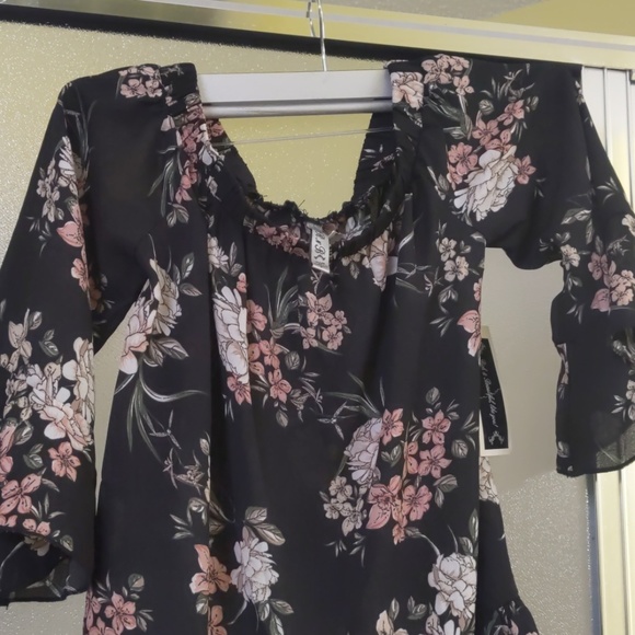 Floral shirt - Picture 2 of 4